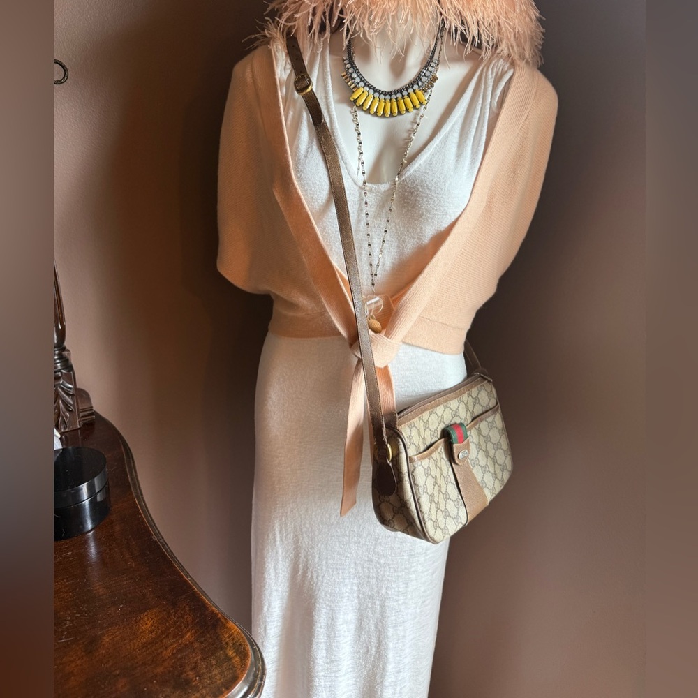 🇲🇽 Authentic GUCCI GG crossbody bag - good snaps & zipper
